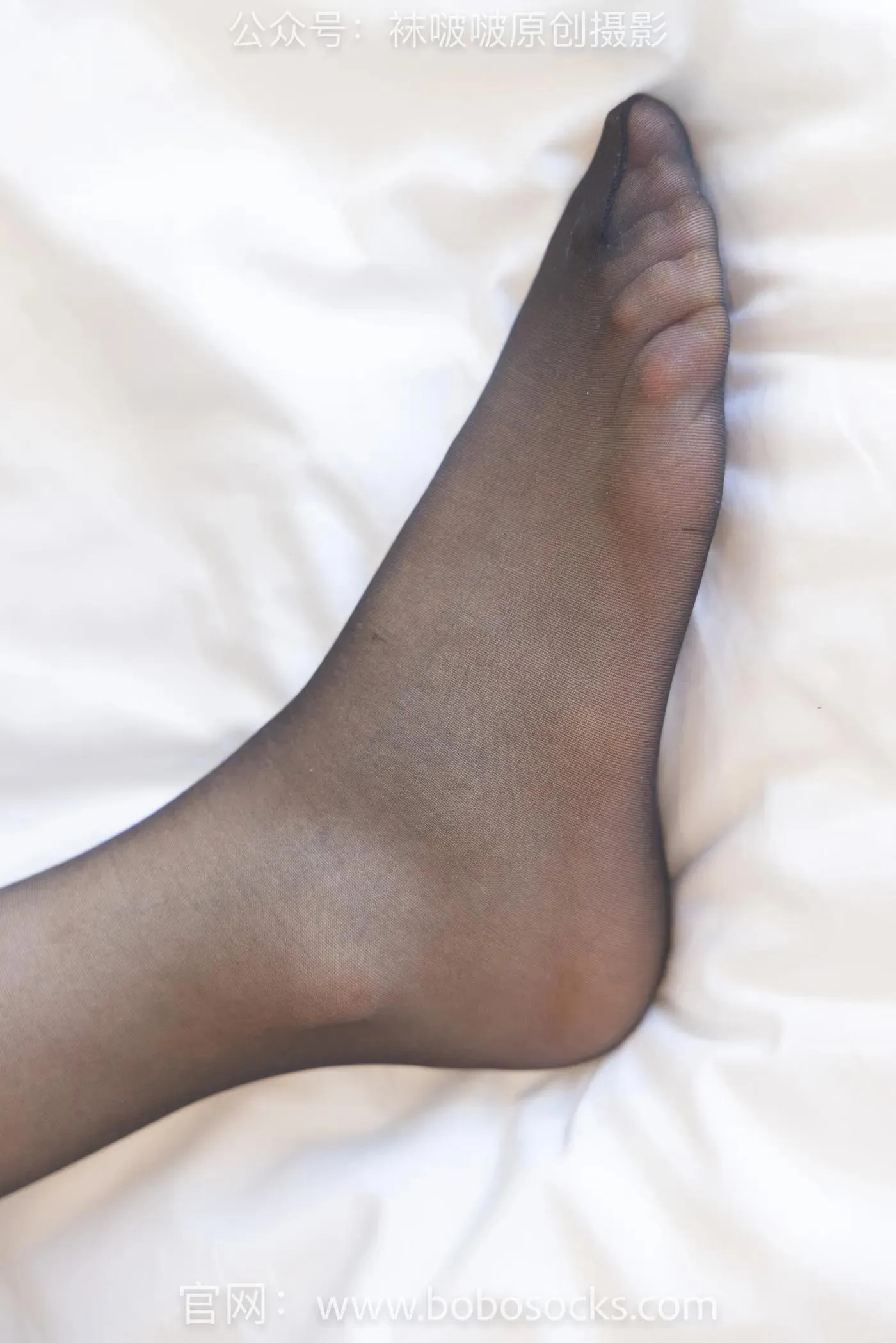 [BoBoSocks袜啵啵]NO.138 果果橘橘-华伦天奴高跟鞋、黑丝 [139P]插图1